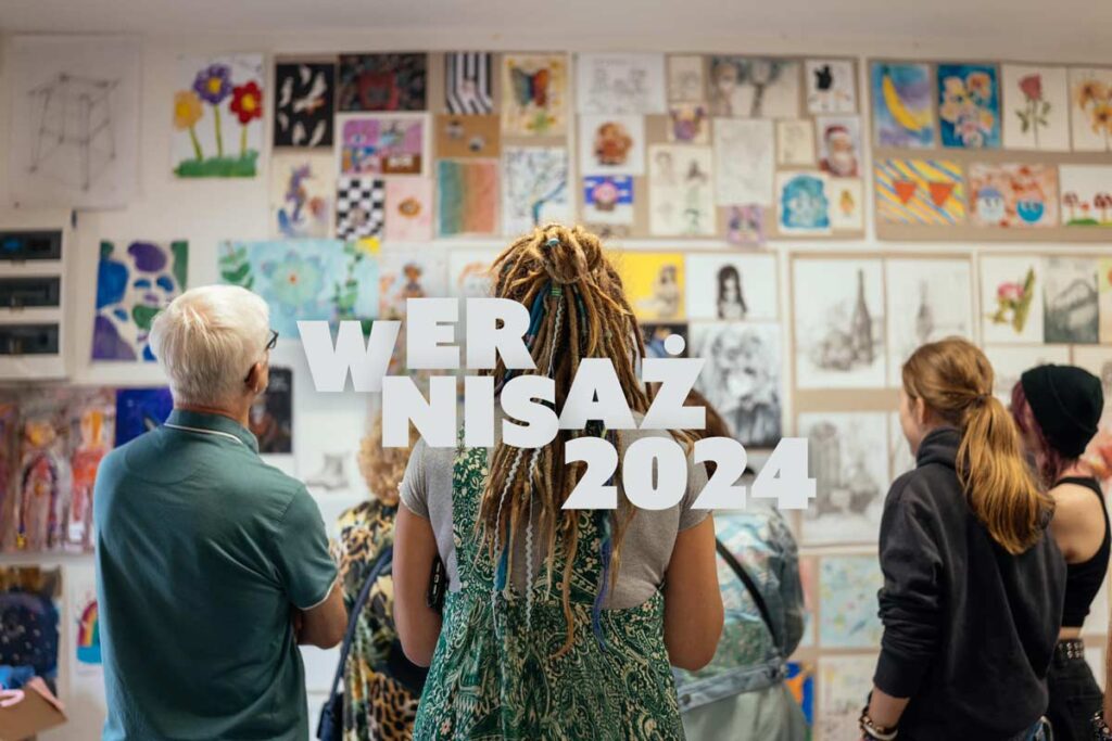 Wernisaż wystawy kończącej rok szkolny 2023/24